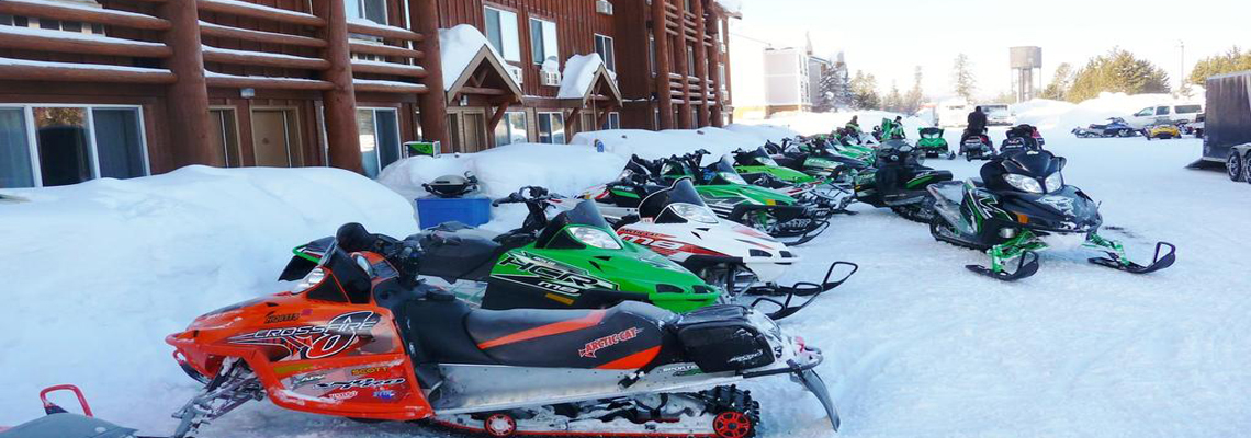 west-yellowstone-snowmobile